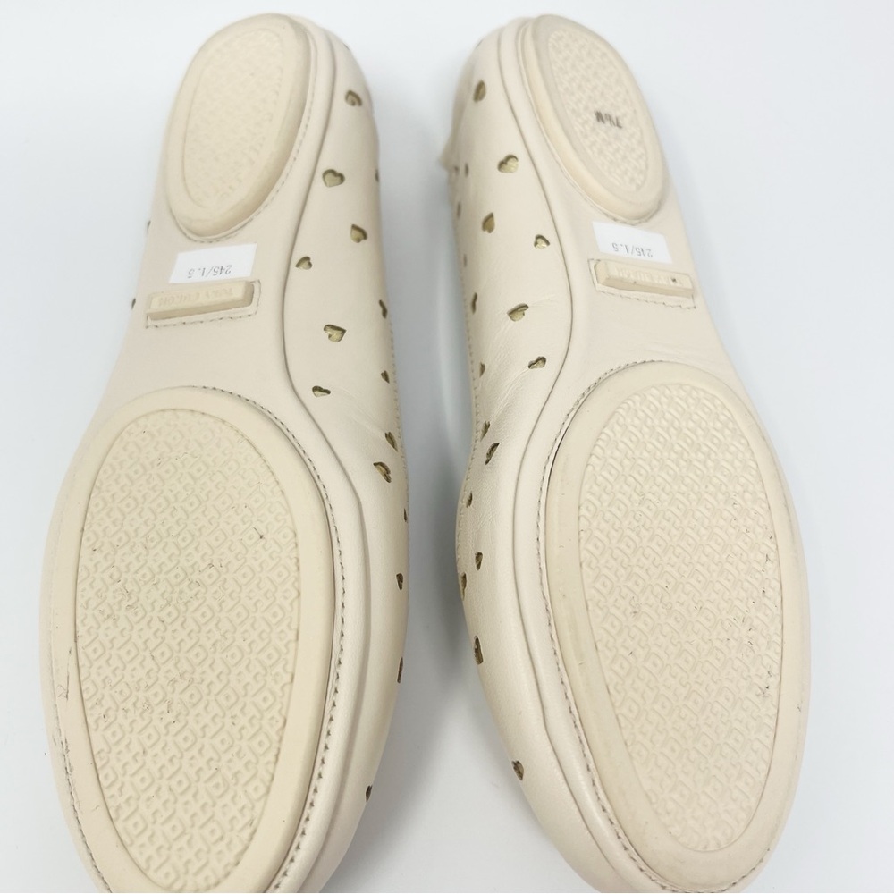 Tory Burch Minnie Heart Ballet Flats
Size 7.5 NEW! - Picture 8 of 8